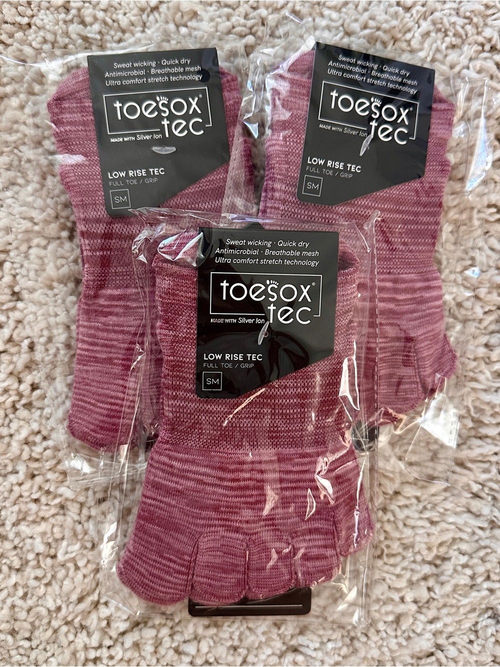 TOESOX (3 pairs) Pilates Socks Low Rise Tec Full-Toe in Berry Space Dye - S